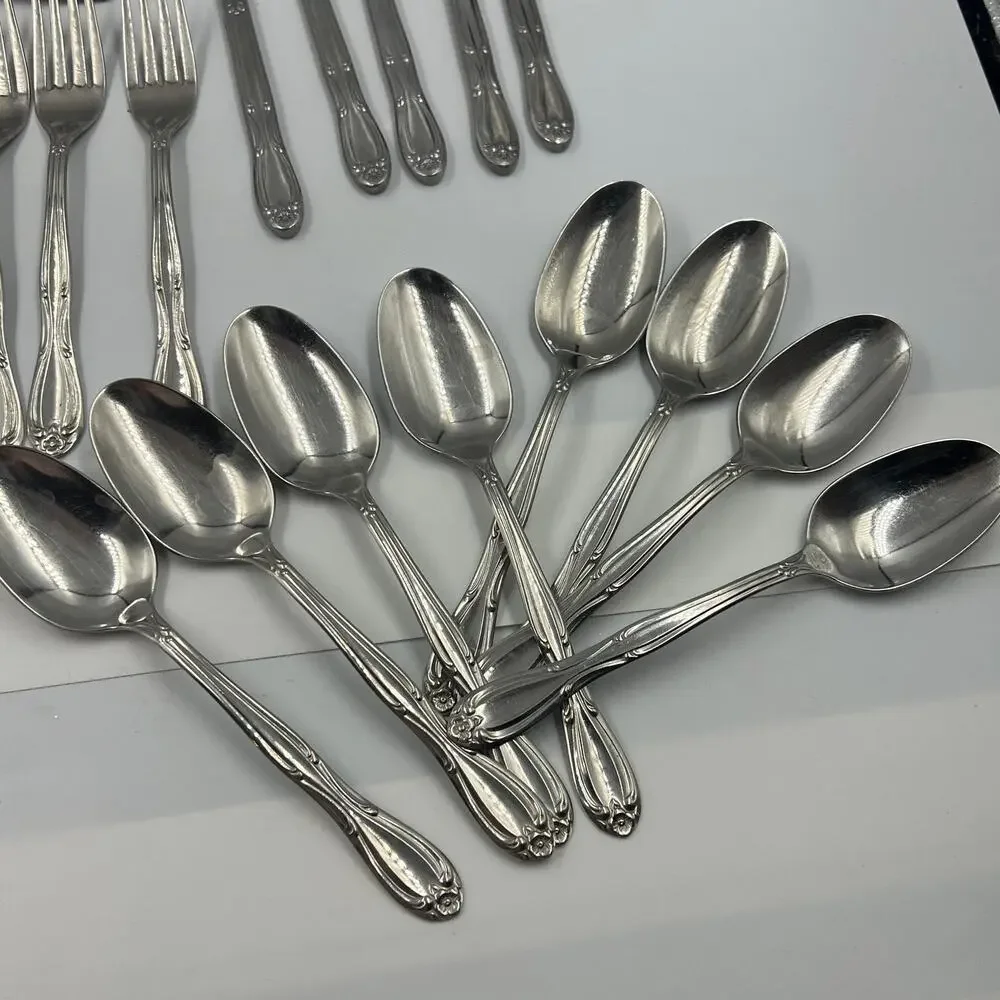 Vintage American Rogers Premier Stainless Flatware Set‎ Chapel Hill 28 Pieces